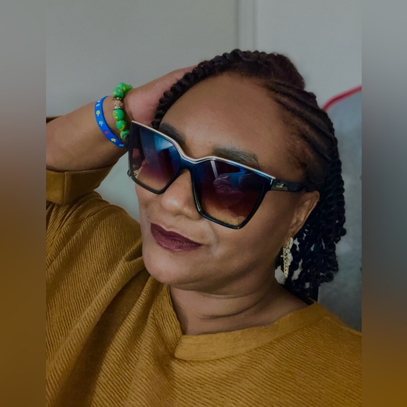 Quay Level Up NEW Shade Black Brown Yellow- New in Package - Picture 2 of 6